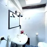 Casa Veronica - Accogliente Casa Su Due Piani Nel Cuore Del Borgo