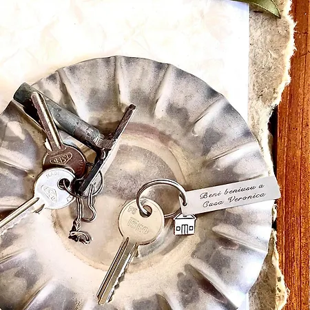 Casa Veronica - Accogliente Casa Su Due Piani Nel Cuore Del Borgo בית נופש *