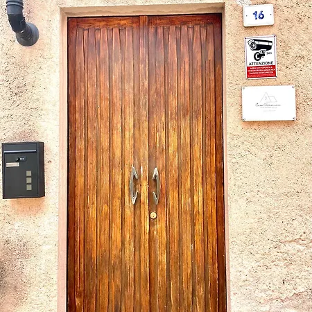Casa Veronica - Accogliente Casa Su Due Piani Nel Cuore Del Borgo * Làconi